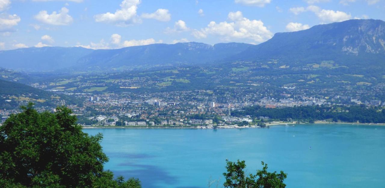 Le 110, Un Grand Studio 2 Etoiles, Pour Tout Faire A Pied Aix-les-Bains Luaran gambar